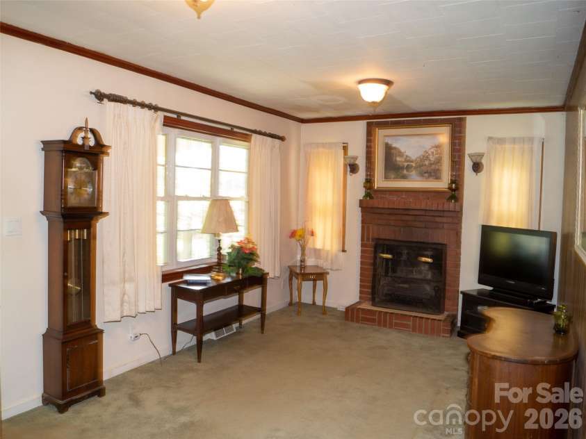 887 Upward Road, Flat Rock, NC 28731.  MLS# CAR4408229, YatesRealty ID 41019. 