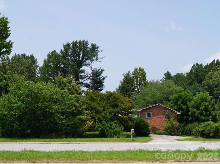 887 Upward Road, Flat Rock, NC 28731.  MLS# CAR4408229, YatesRealty ID 41019. 