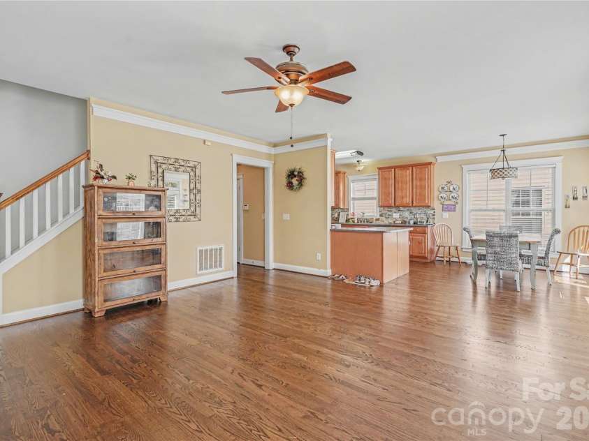10224 Tolleson Avenue, Charlotte, NC 28277.  MLS# CAR4403686, YatesRealty ID 41021. 