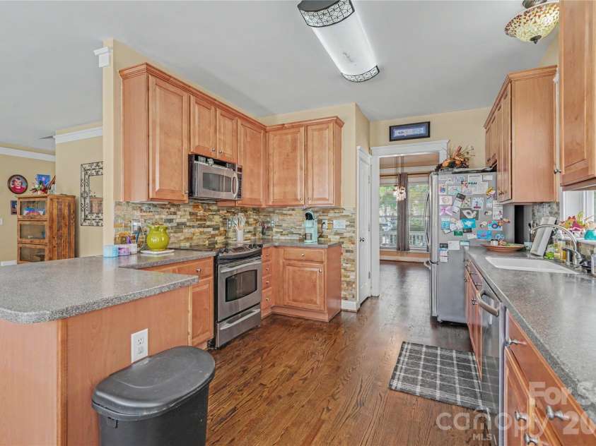 10224 Tolleson Avenue, Charlotte, NC 28277.  MLS# CAR4403686, YatesRealty ID 41021. 