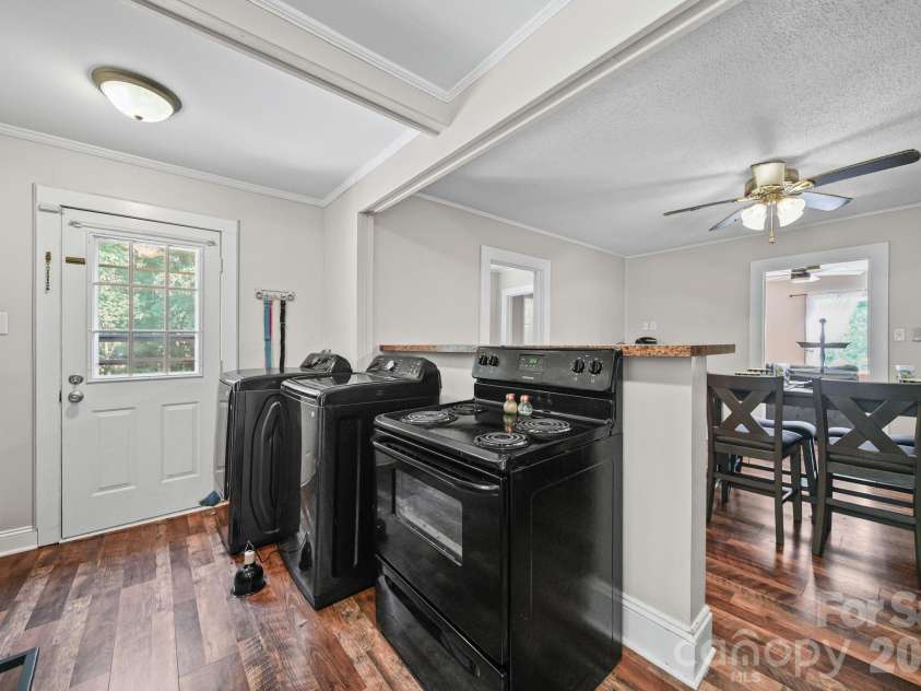 305 Milford Drive, Salisbury, NC 28144.  MLS# CAR4406904, YatesRealty ID 41022. 
