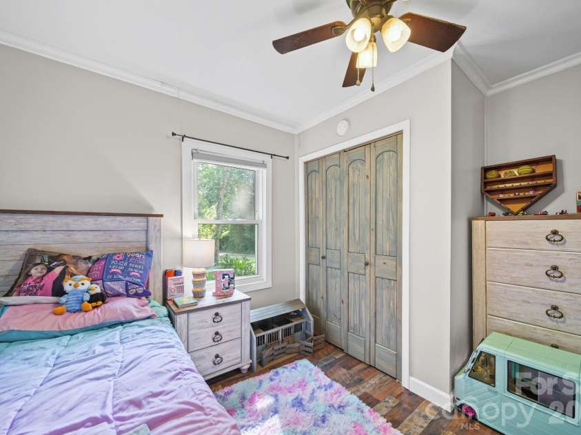 305 Milford Drive, Salisbury, NC 28144.  MLS# CAR4406904, YatesRealty ID 41022. 