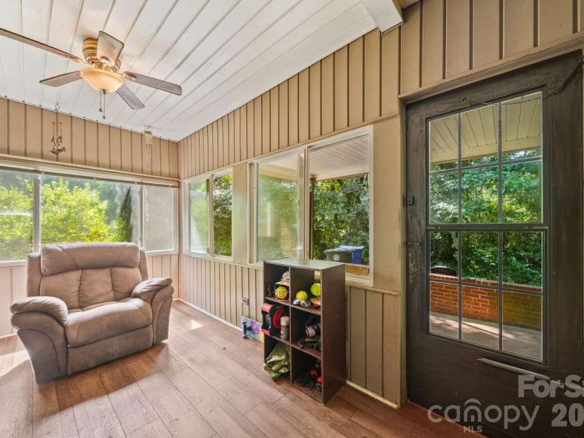 305 Milford Drive, Salisbury, NC 28144.  MLS# CAR4406904, YatesRealty ID 41022. 