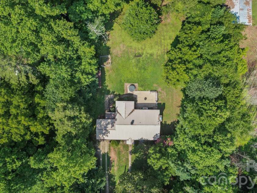305 Milford Drive, Salisbury, NC 28144.  MLS# CAR4406904, YatesRealty ID 41022. 