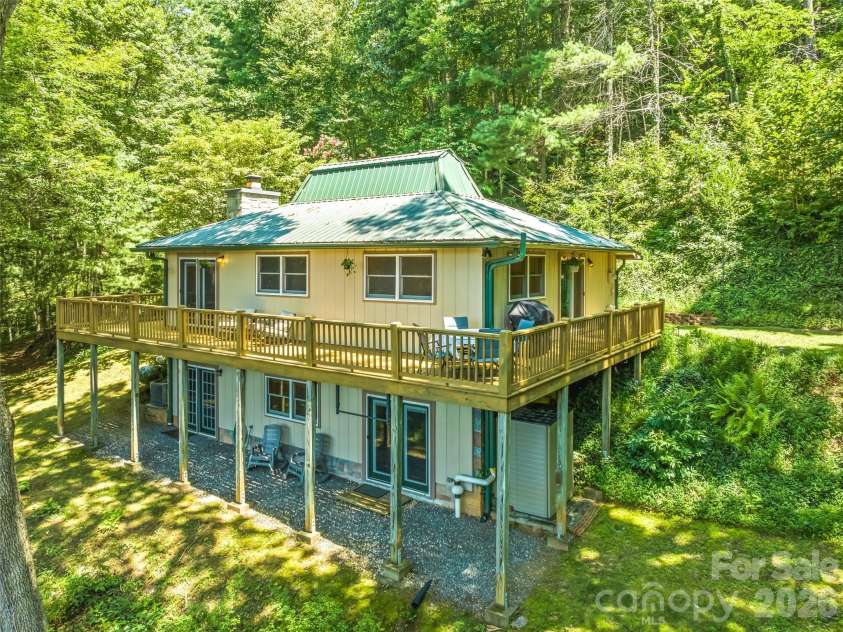 460 Speedwell Acres Road, Cullowhee, NC 28723.  MLS# CAR4410072, YatesRealty ID 41023. 