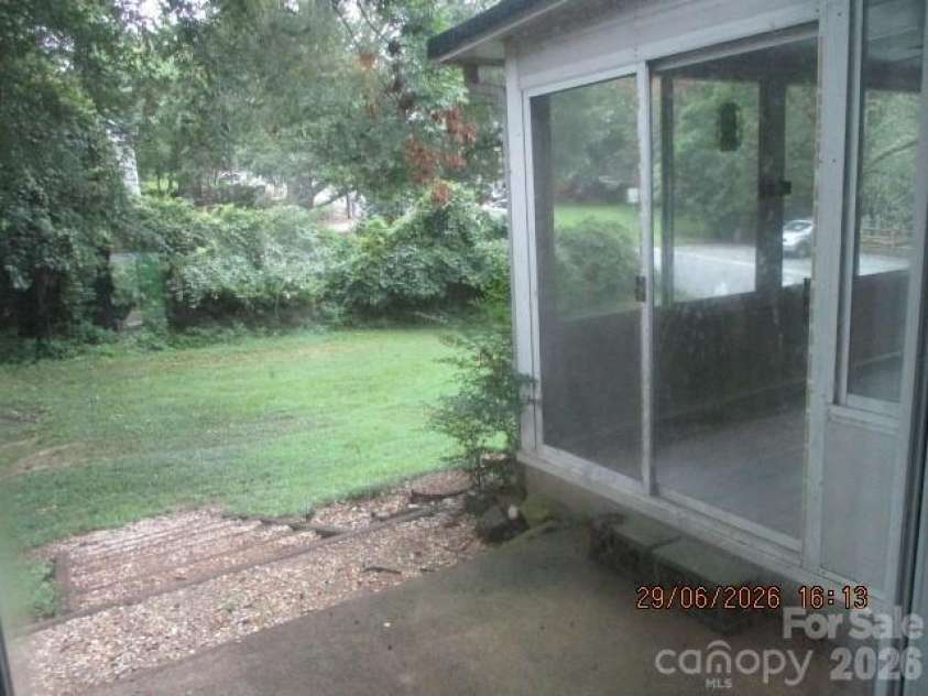 8631 Carmel Road, Charlotte, NC 28226.  MLS# CAR4395790, YatesRealty ID 41025. 