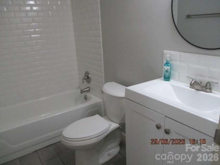 8631 Carmel Road, Charlotte, NC 28226.  MLS# CAR4395790, YatesRealty ID 41025. 