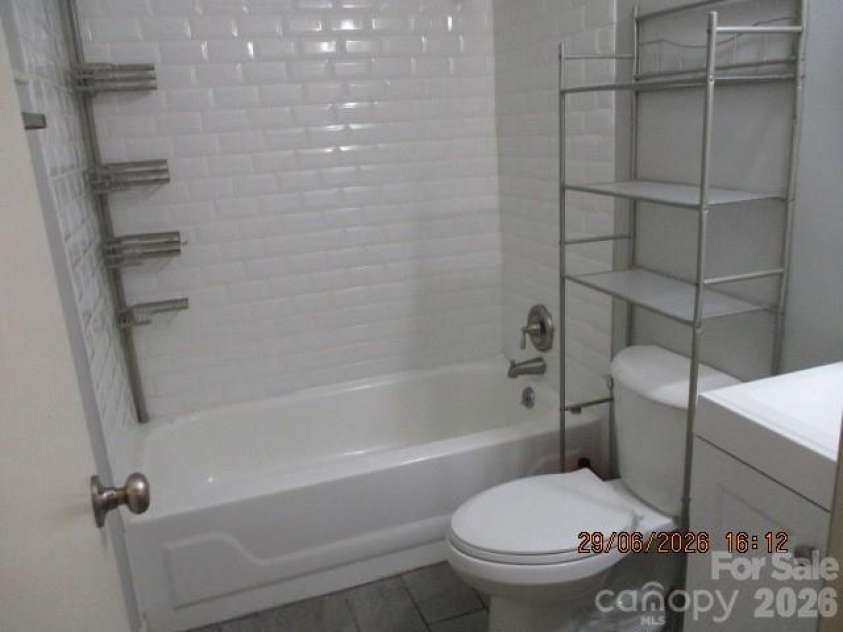 8631 Carmel Road, Charlotte, NC 28226.  MLS# CAR4395790, YatesRealty ID 41025. 