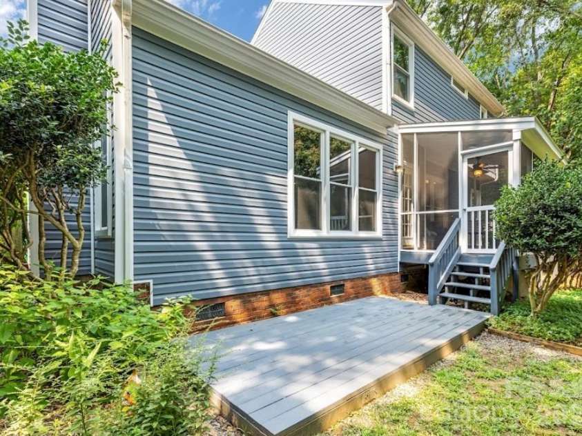 9800 Furlong Trail, Charlotte, NC 28269.  MLS# CAR4406192, YatesRealty ID 41026. Lower Deck