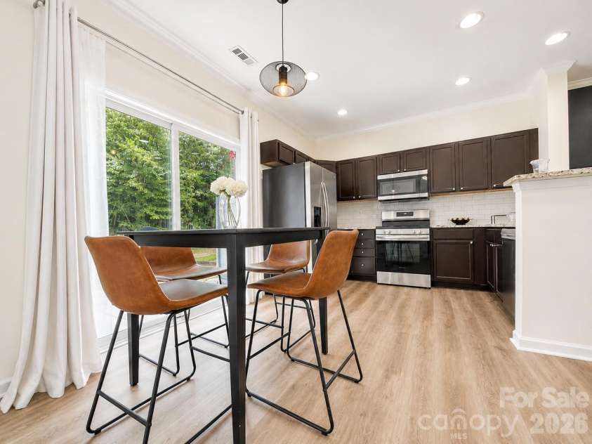 13927 Singleleaf Lane, Charlotte, NC 28278.  MLS# CAR4408876, YatesRealty ID 41028. 
