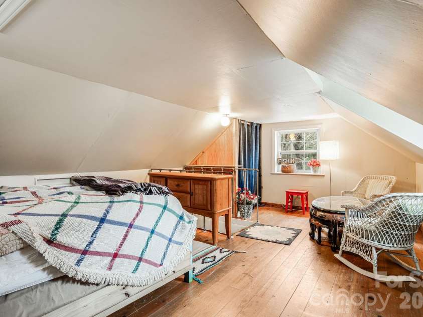 55 Heavenly Lane, Fairview, NC 28730.  MLS# CAR4341248, YatesRealty ID 4103. 