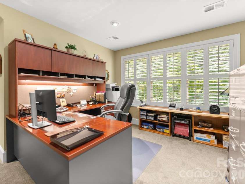 2551 Eagle Drive, Conover, NC 28613.  MLS# CAR4408990, YatesRealty ID 41030. Bonus Room