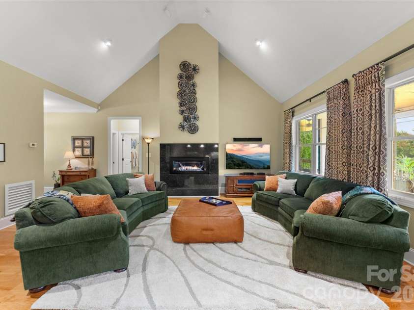2551 Eagle Drive, Conover, NC 28613.  MLS# CAR4408990, YatesRealty ID 41030. Living Room