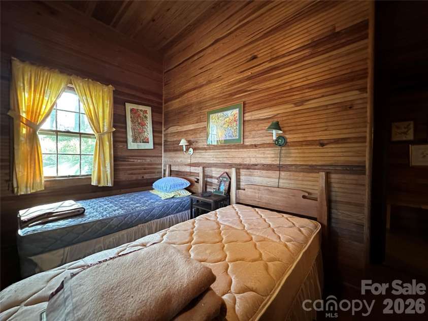 16 Osborn Knob Road, Little Switzerland, NC 28749.  MLS# CAR4407925, YatesRealty ID 41031. Bed 2