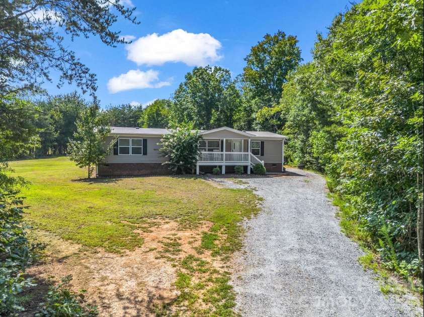277 Eldon Grove Drive, Mooresboro, NC 28114.  MLS# CAR4409588, YatesRealty ID 41032. 