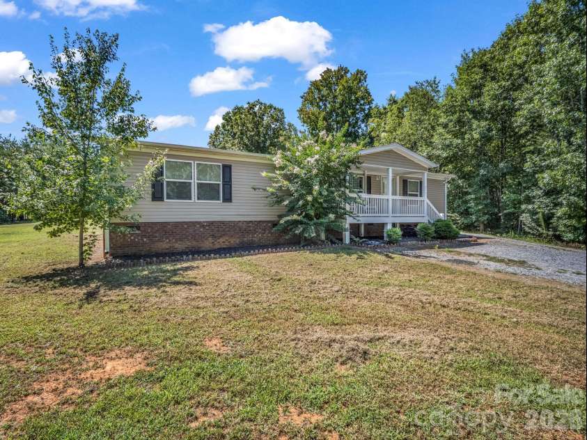 277 Eldon Grove Drive, Mooresboro, NC 28114.  MLS# CAR4409588, YatesRealty ID 41032. 
