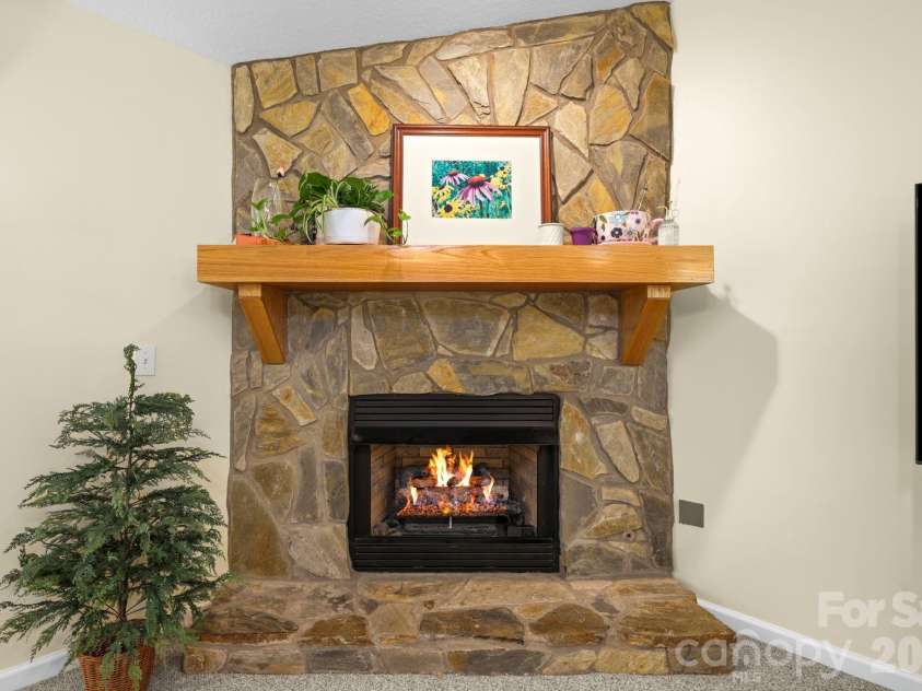 17 Coventry Circle, Franklin, NC 28734.  MLS# CAR4407663, YatesRealty ID 41035. 