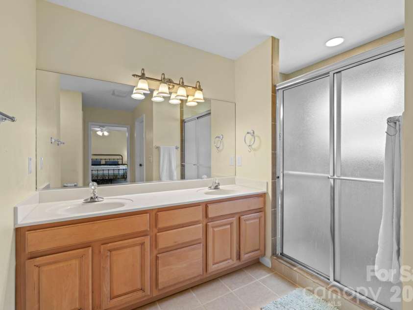 17 Coventry Circle, Franklin, NC 28734.  MLS# CAR4407663, YatesRealty ID 41035. 