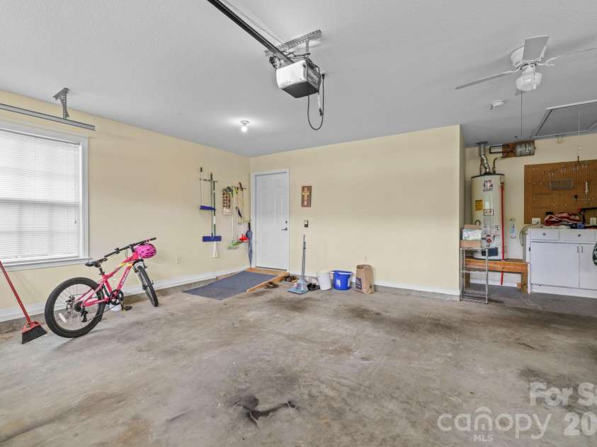 17 Coventry Circle, Franklin, NC 28734.  MLS# CAR4407663, YatesRealty ID 41035. 