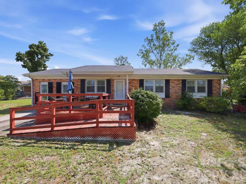 3261 Vardaman Avenue, Hope Mills, NC 28348.  MLS# CAR4410540, YatesRealty ID 41038. 