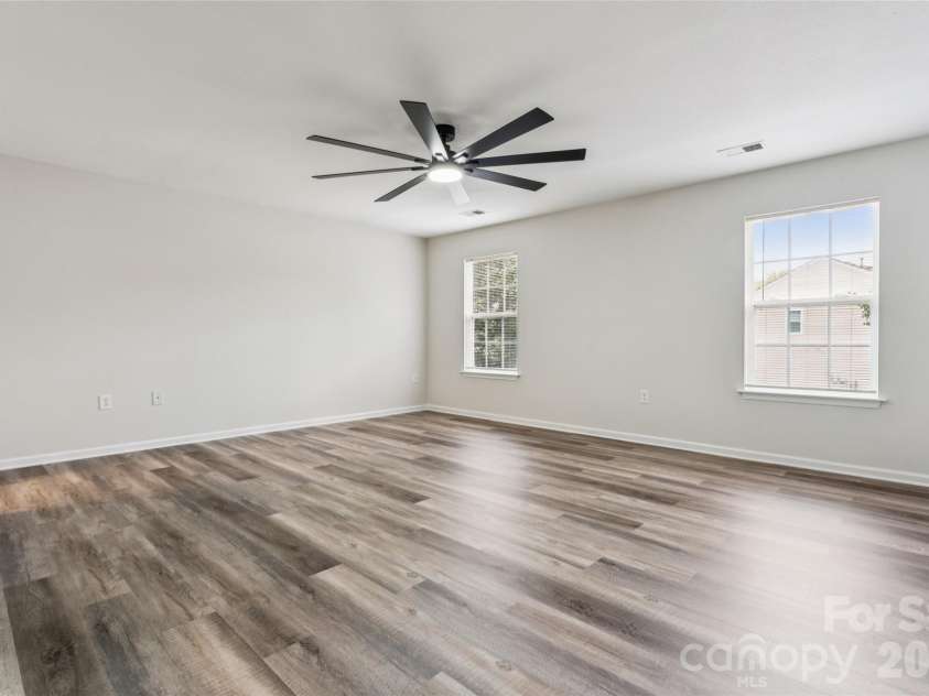 7305 Larwill Lane, Charlotte, NC 28216.  MLS# CAR4409248, YatesRealty ID 41039. Primary Bedroom