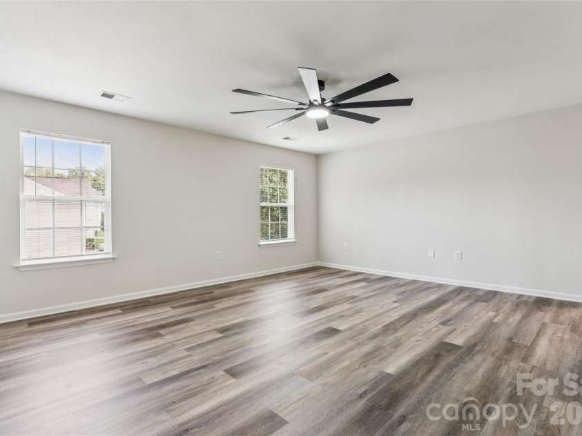 7305 Larwill Lane, Charlotte, NC 28216.  MLS# CAR4409248, YatesRealty ID 41039. Primary Bedroom