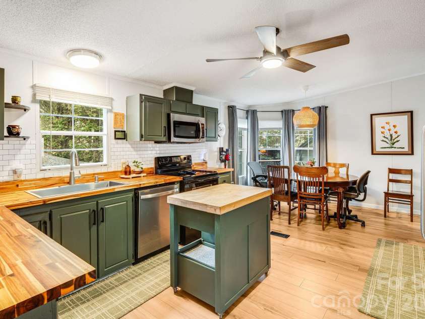 217 Sandy Creek Court, Hendersonville, NC 28792.  MLS# CAR4356536, YatesRealty ID 4104. Kitchen 