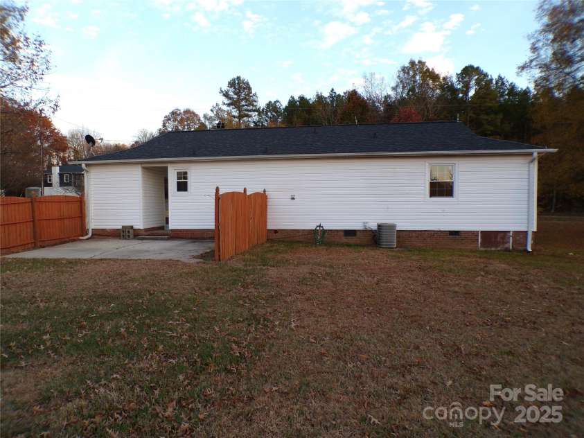 5391 Sapp Road, Kannapolis, NC 28083.  MLS# CAR4238848, YatesRealty ID 4104. 