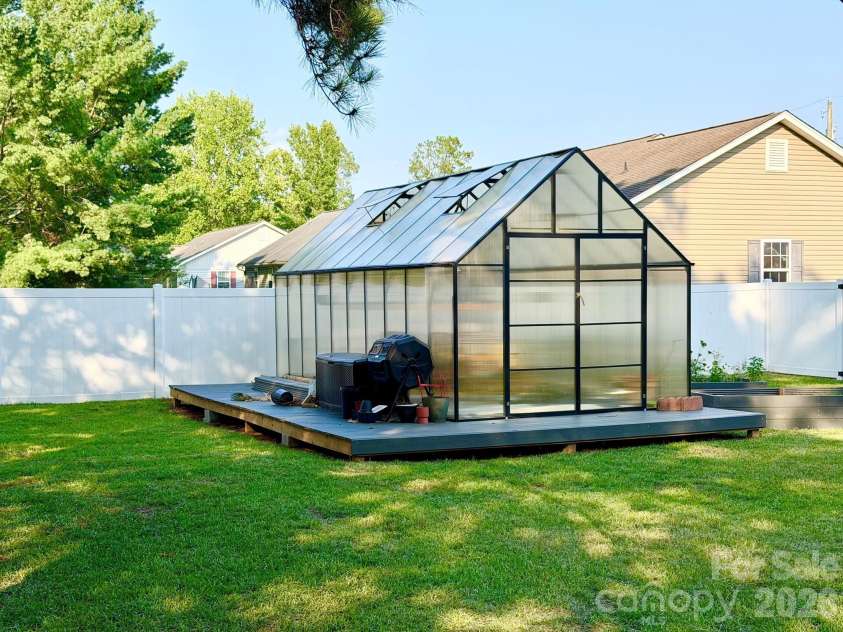 118 Elder Street, Rockingham, NC 28379.  MLS# CAR4410698, YatesRealty ID 41041. 