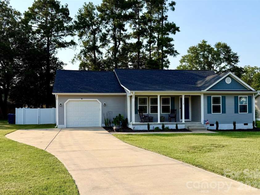 118 Elder Street, Rockingham, NC 28379.  MLS# CAR4410698, YatesRealty ID 41041. 