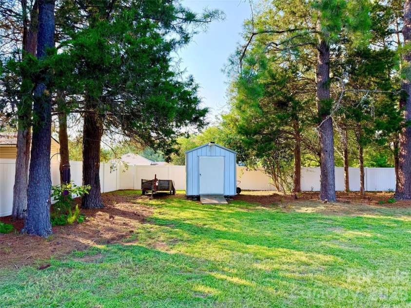 118 Elder Street, Rockingham, NC 28379.  MLS# CAR4410698, YatesRealty ID 41041. 