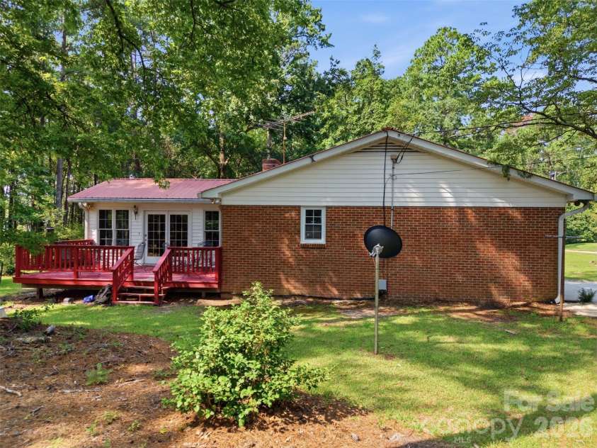 276 Dixie Trail, Hamlet, NC 28345.  MLS# CAR4410710, YatesRealty ID 41043. 