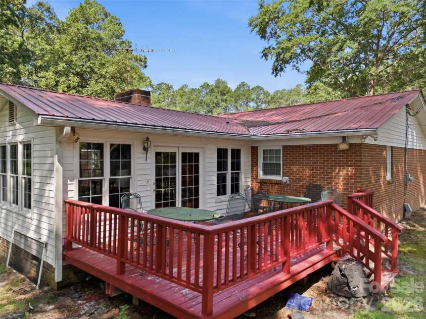 276 Dixie Trail, Hamlet, NC 28345.  MLS# CAR4410710, YatesRealty ID 41043. 