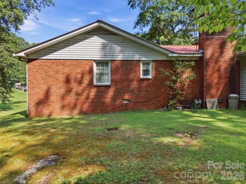 276 Dixie Trail, Hamlet, NC 28345.  MLS# CAR4410710, YatesRealty ID 41043. 