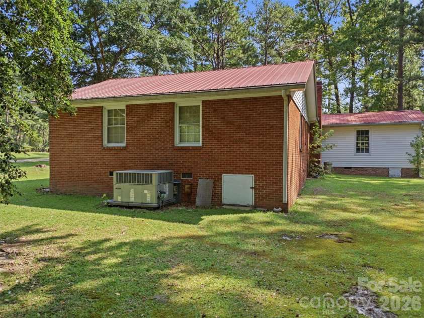 276 Dixie Trail, Hamlet, NC 28345.  MLS# CAR4410710, YatesRealty ID 41043. 
