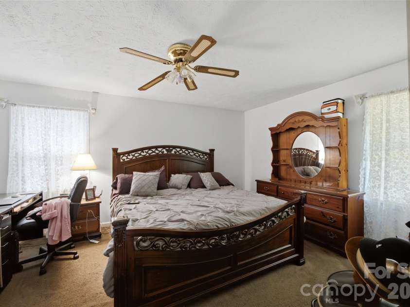 276 Dixie Trail, Hamlet, NC 28345.  MLS# CAR4410710, YatesRealty ID 41043. 