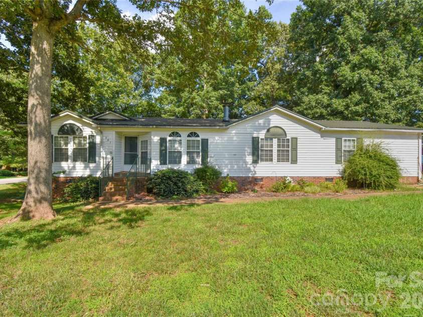 103 Key West Lane, Mooresville, NC 28115.  MLS# CAR4410459, YatesRealty ID 41044. 