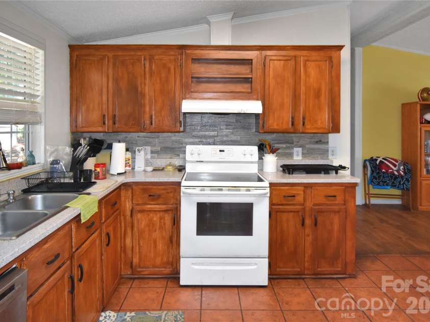 103 Key West Lane, Mooresville, NC 28115.  MLS# CAR4410459, YatesRealty ID 41044. 