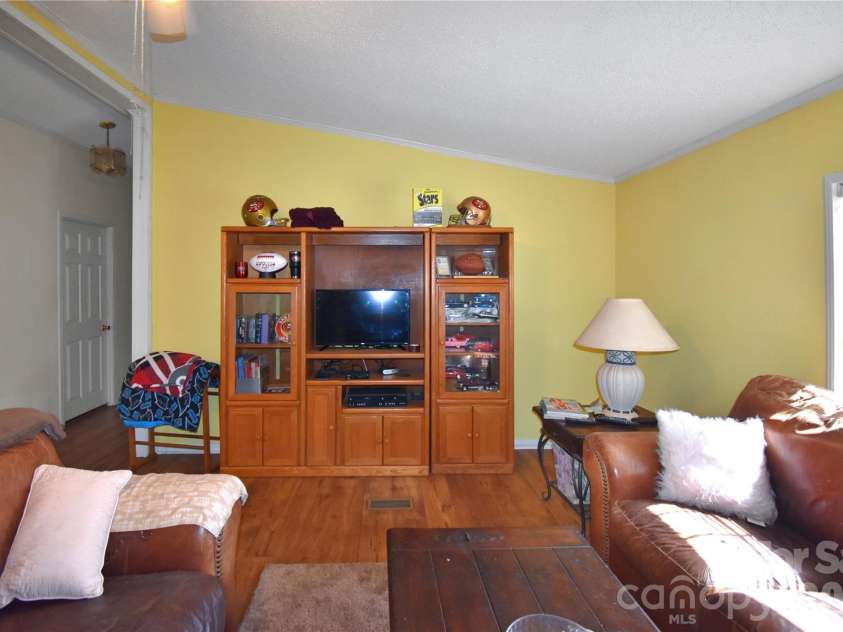 103 Key West Lane, Mooresville, NC 28115.  MLS# CAR4410459, YatesRealty ID 41044. 