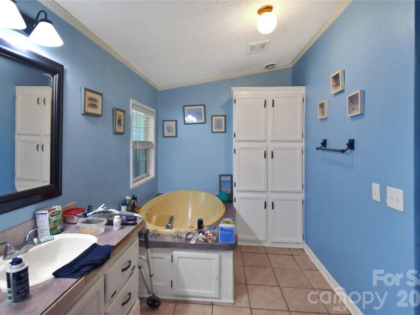103 Key West Lane, Mooresville, NC 28115.  MLS# CAR4410459, YatesRealty ID 41044. 