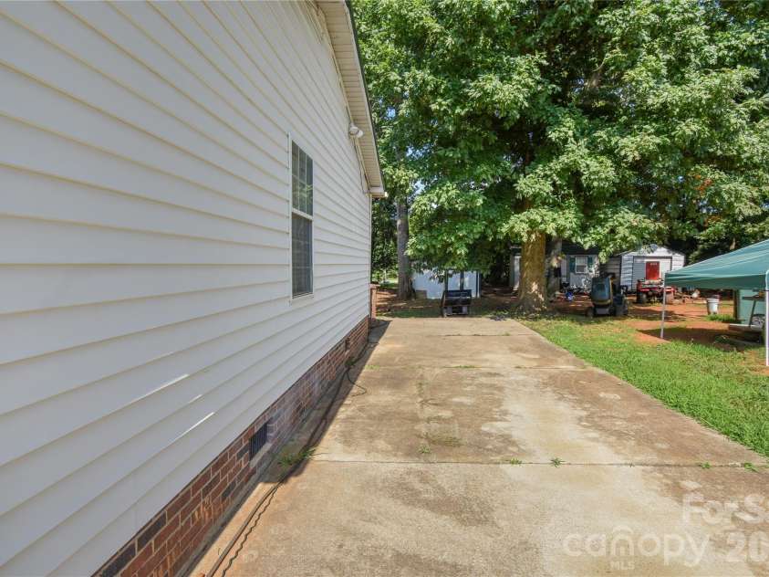 103 Key West Lane, Mooresville, NC 28115.  MLS# CAR4410459, YatesRealty ID 41044. 