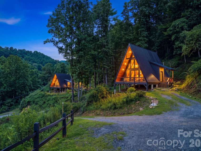11392 & 11394 US 19W Highway, Burnsville, NC 28714.  MLS# CAR4409244, YatesRealty ID 41045. 