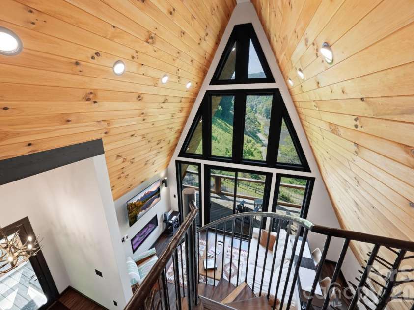 11392 & 11394 US 19W Highway, Burnsville, NC 28714.  MLS# CAR4409244, YatesRealty ID 41045. 