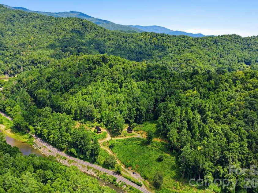 11392 & 11394 US 19W Highway, Burnsville, NC 28714.  MLS# CAR4409244, YatesRealty ID 41045. 