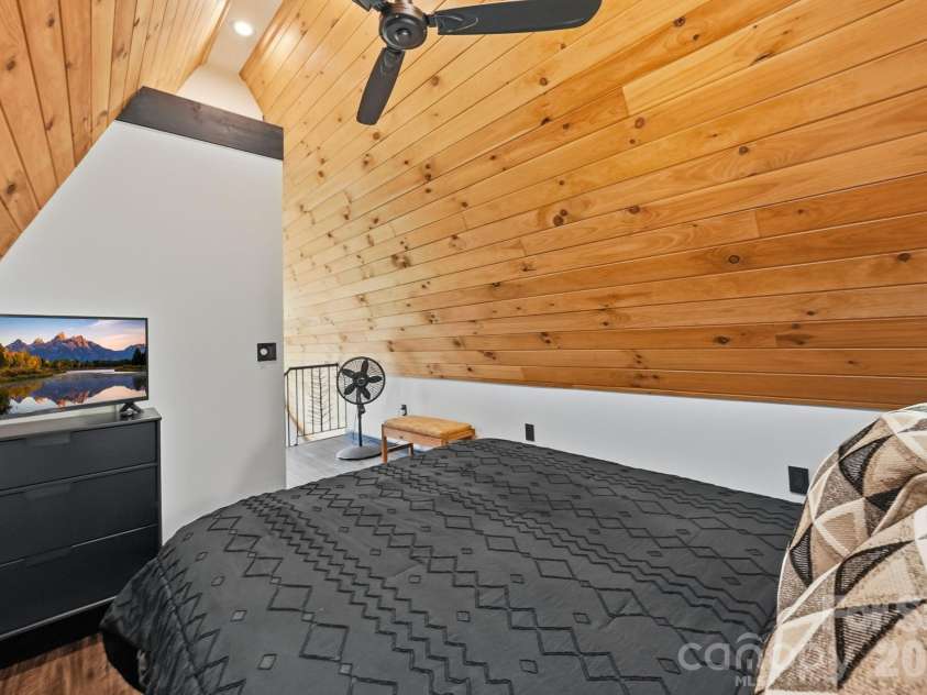 11392 & 11394 US 19W Highway, Burnsville, NC 28714.  MLS# CAR4409244, YatesRealty ID 41045. Cabin 1