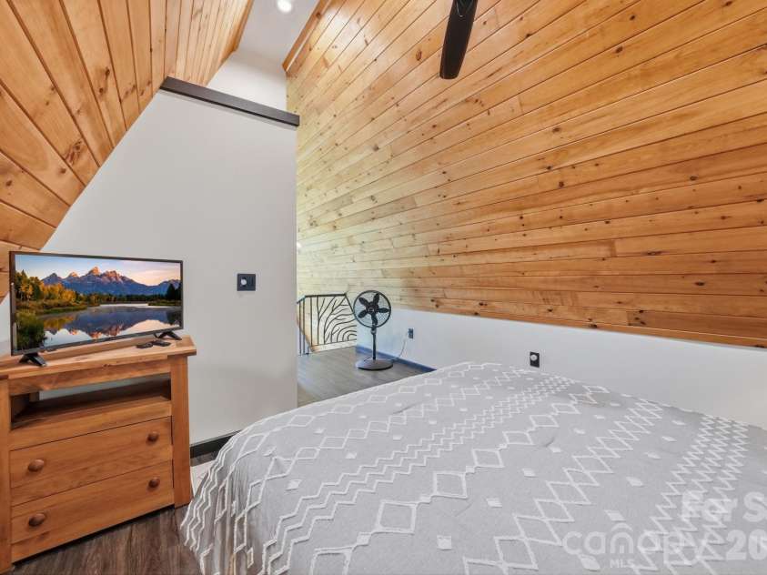 11392 & 11394 US 19W Highway, Burnsville, NC 28714.  MLS# CAR4409244, YatesRealty ID 41045. Cabin 2