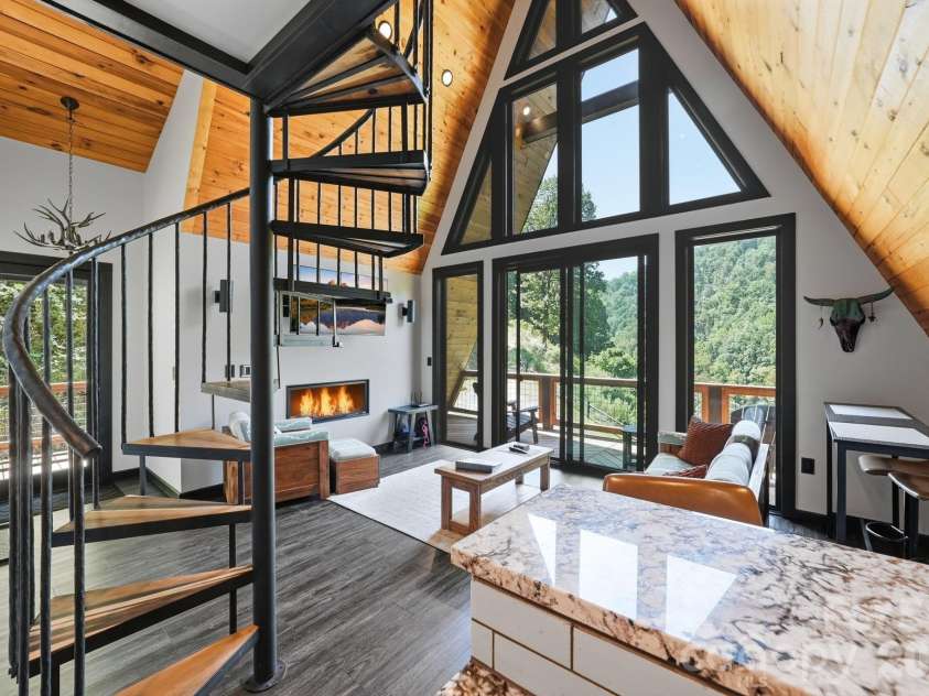 11392 & 11394 US 19W Highway, Burnsville, NC 28714.  MLS# CAR4409244, YatesRealty ID 41045. Cabin 2