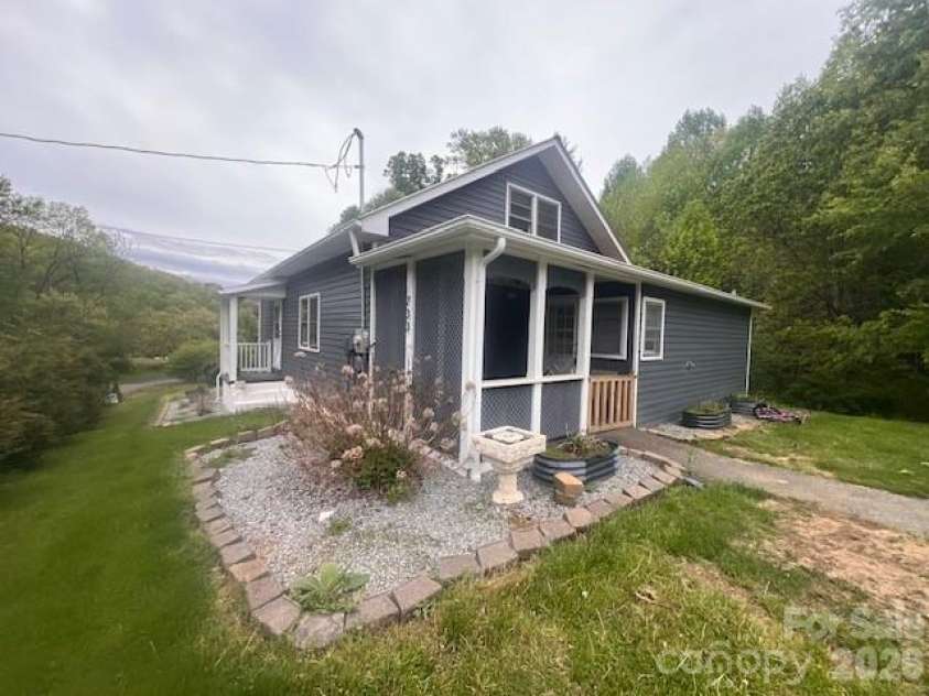 733 Clark Swift Road, Vilas, NC 28692.  MLS# CAR4410051, YatesRealty ID 41046. 