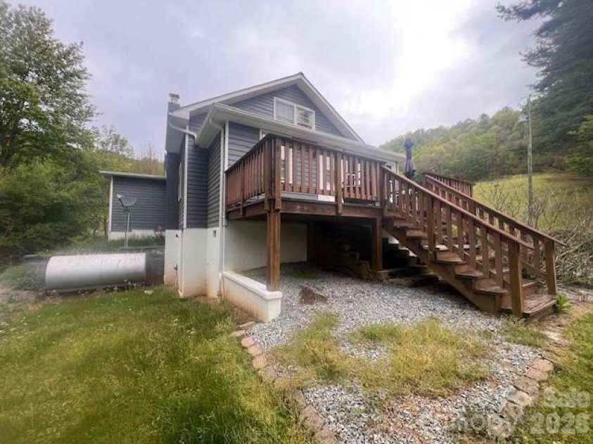 733 Clark Swift Road, Vilas, NC 28692.  MLS# CAR4410051, YatesRealty ID 41046. 