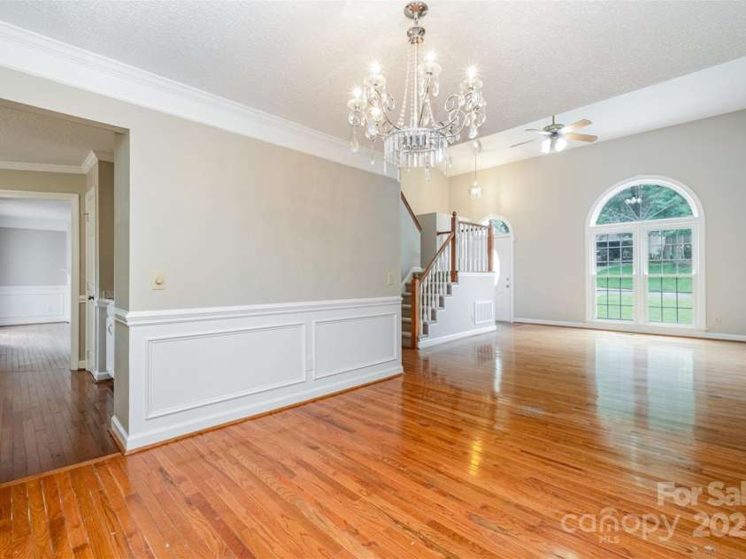 7114 Kinsmore Lane, Charlotte, NC 28269.  MLS# CAR4266576, YatesRealty ID 4105. 